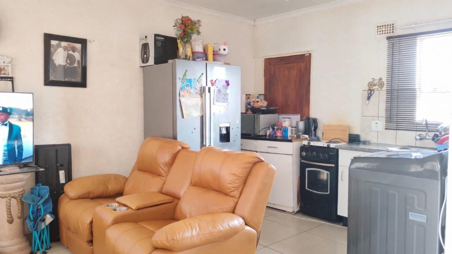 2 Bedroom Property for Sale in Lenasia South Gauteng