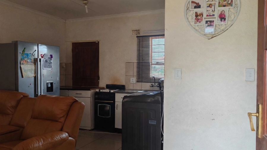 2 Bedroom Property for Sale in Lenasia South Gauteng