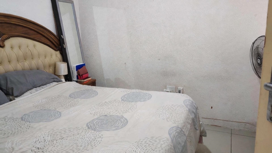 2 Bedroom Property for Sale in Lenasia South Gauteng