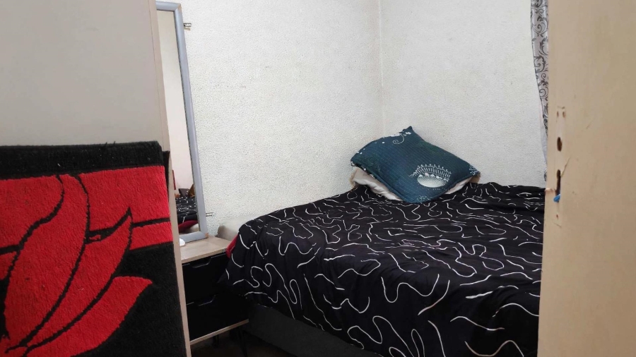 2 Bedroom Property for Sale in Lenasia South Gauteng