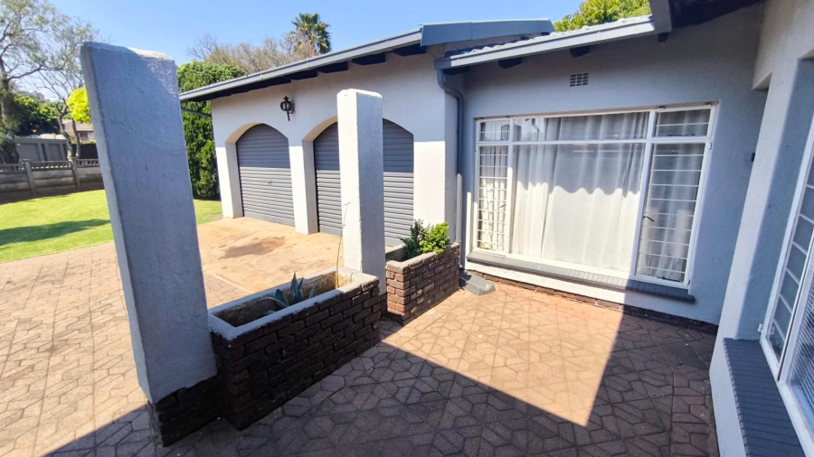 3 Bedroom Property for Sale in Brackenhurst Gauteng