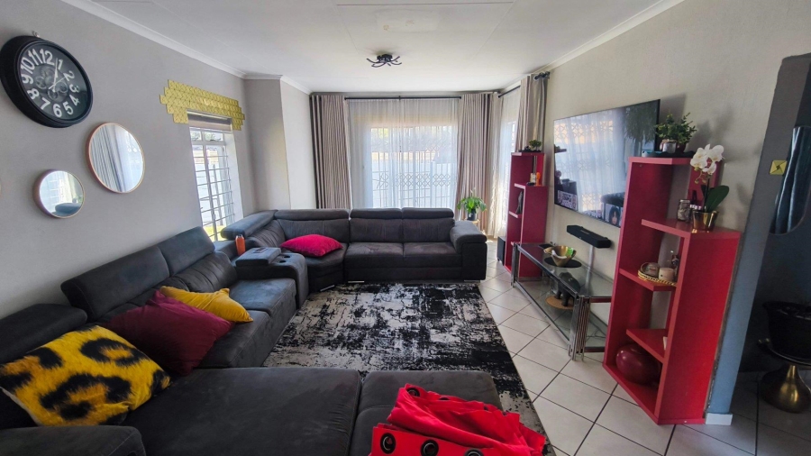 3 Bedroom Property for Sale in Brackenhurst Gauteng
