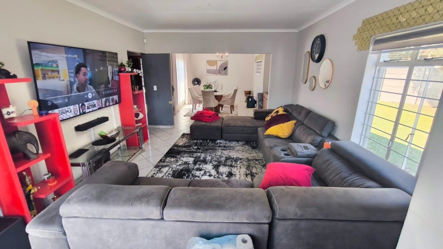 3 Bedroom Property for Sale in Brackenhurst Gauteng