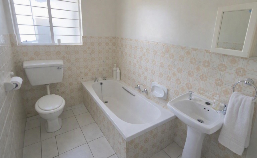 3 Bedroom Property for Sale in Brackenhurst Gauteng