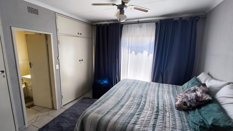 3 Bedroom Property for Sale in Brackenhurst Gauteng