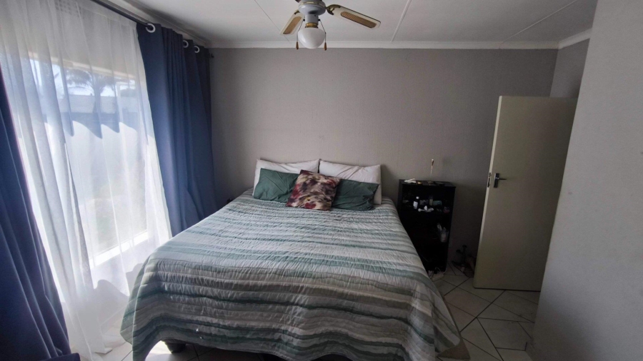 3 Bedroom Property for Sale in Brackenhurst Gauteng