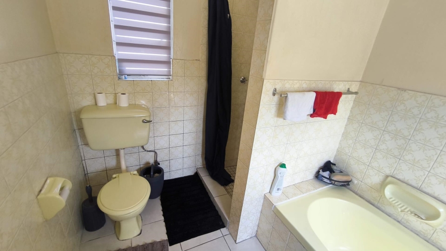 3 Bedroom Property for Sale in Brackenhurst Gauteng