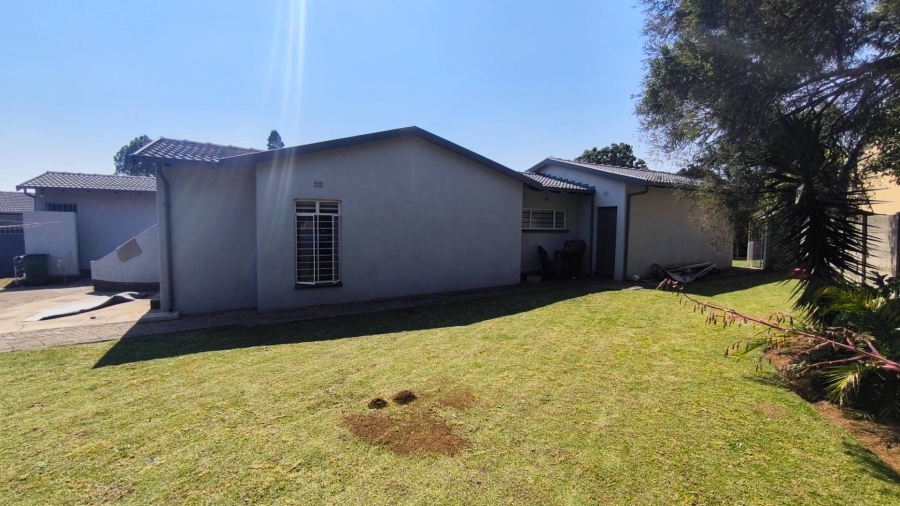 3 Bedroom Property for Sale in Brackenhurst Gauteng