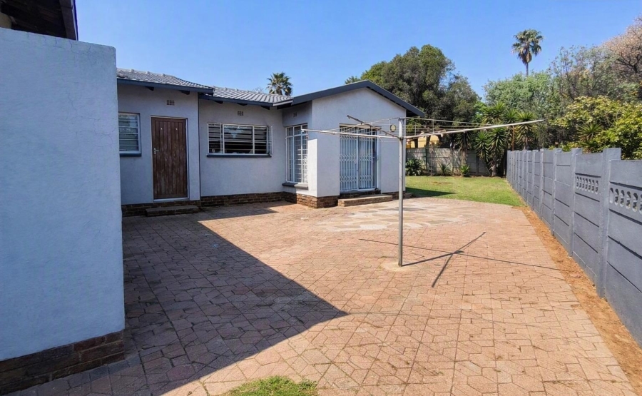 3 Bedroom Property for Sale in Brackenhurst Gauteng