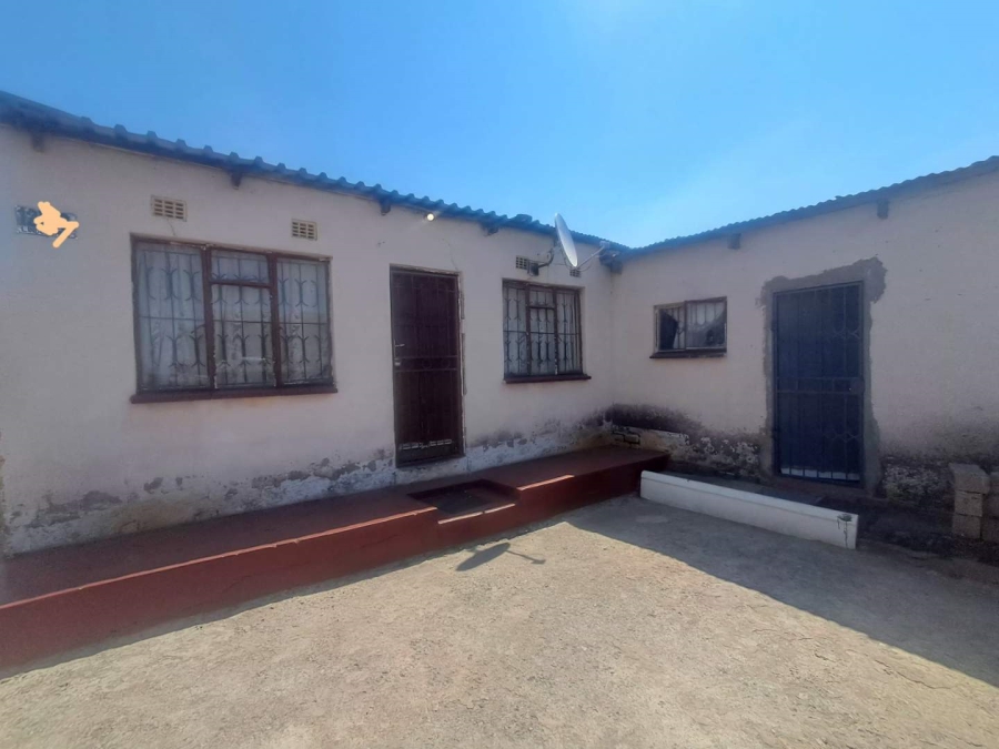 7 Bedroom Property for Sale in Ivory Park Gauteng