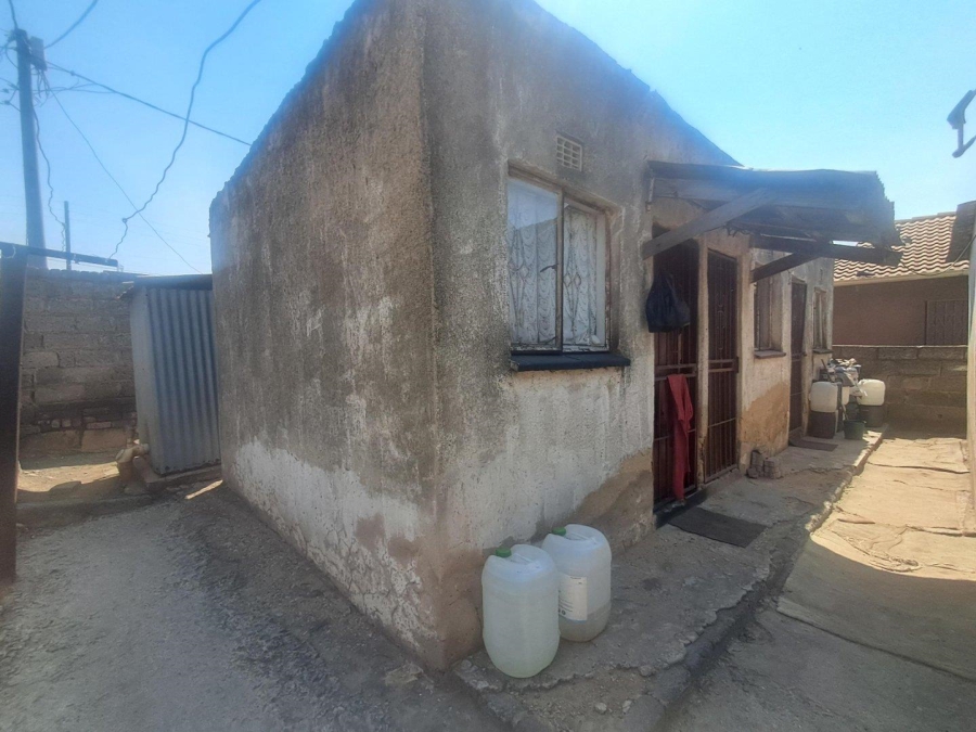 7 Bedroom Property for Sale in Ivory Park Gauteng