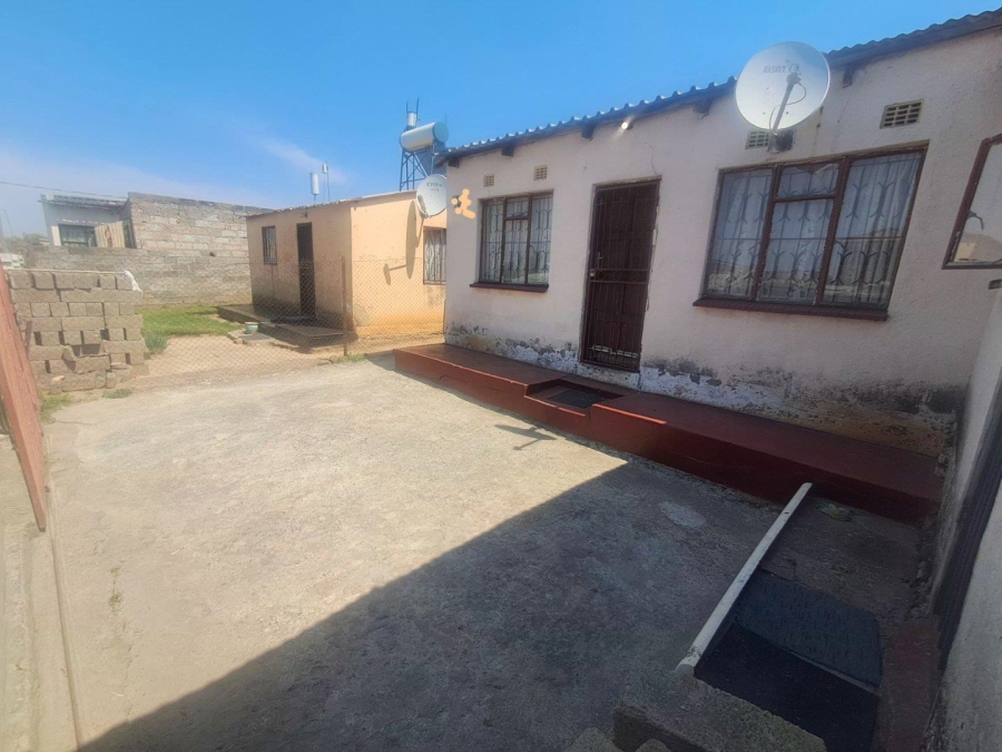 7 Bedroom Property for Sale in Ivory Park Gauteng