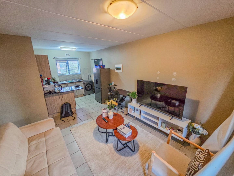 2 Bedroom Property for Sale in La Montagne Gauteng