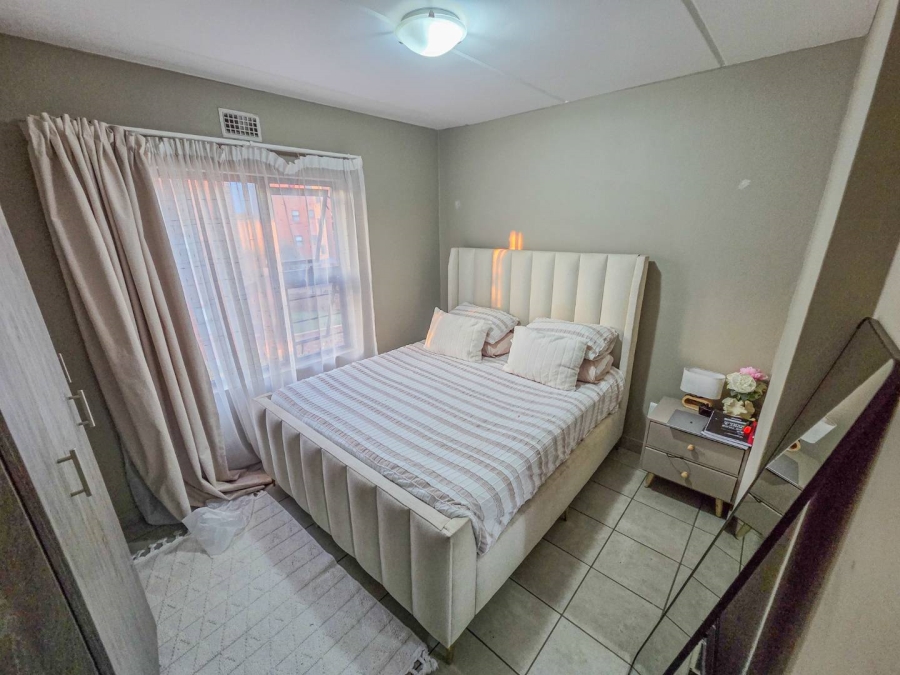 2 Bedroom Property for Sale in La Montagne Gauteng