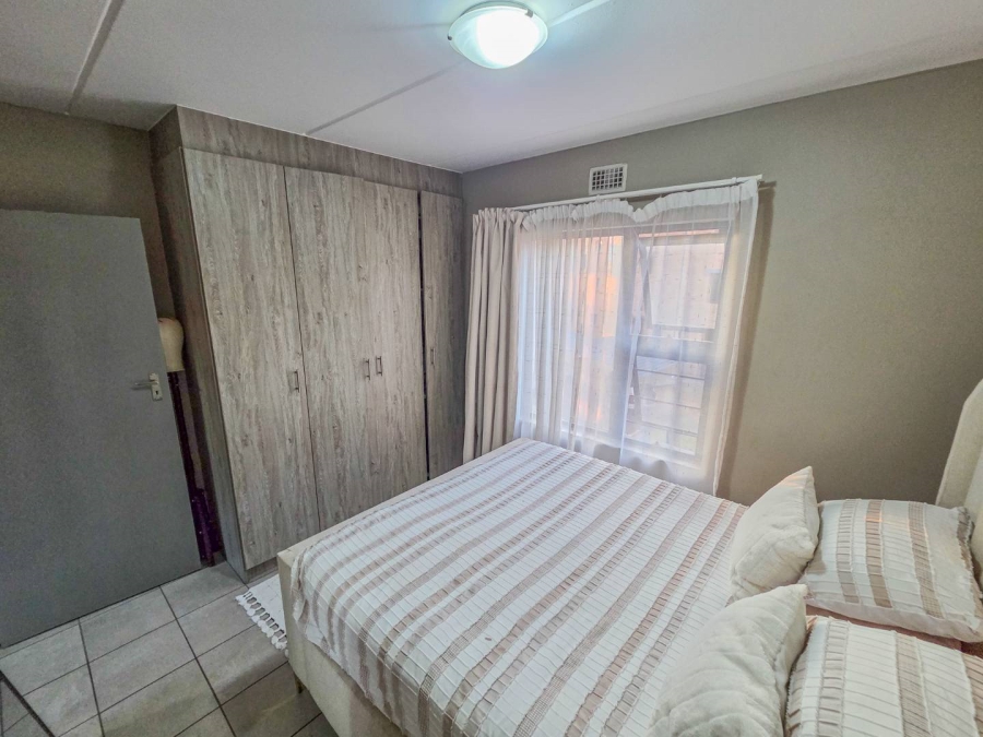 2 Bedroom Property for Sale in La Montagne Gauteng
