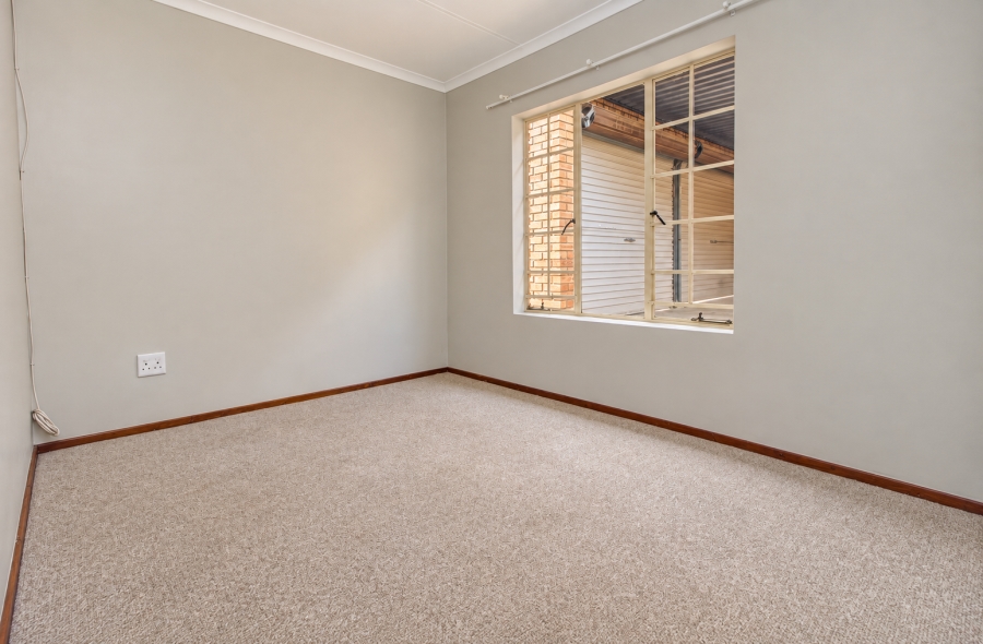 2 Bedroom Property for Sale in Wilgeheuwel Gauteng