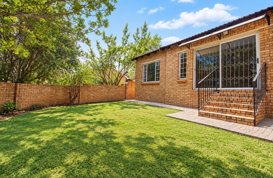2 Bedroom Property for Sale in Wilgeheuwel Gauteng