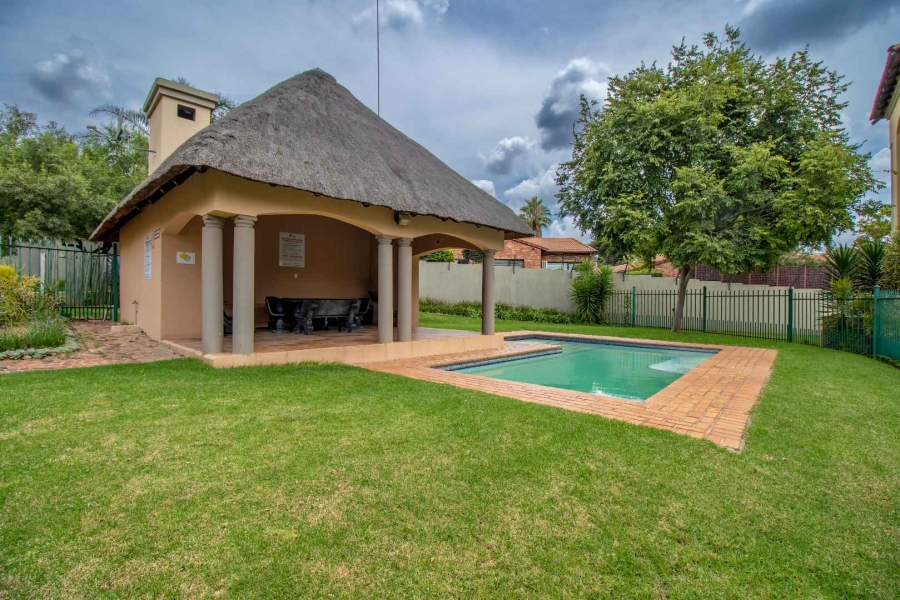 2 Bedroom Property for Sale in Noordhang Gauteng