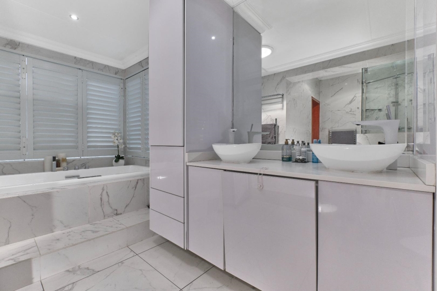 3 Bedroom Property for Sale in Northcliff Gauteng