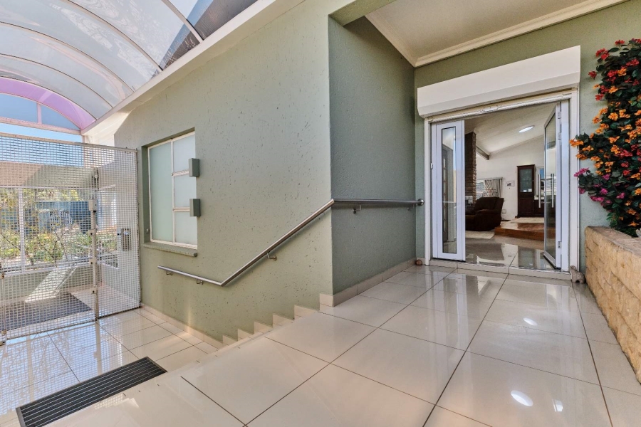 3 Bedroom Property for Sale in Northcliff Gauteng