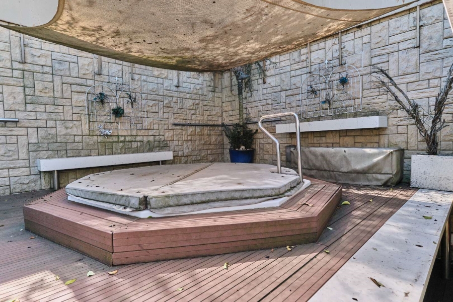 3 Bedroom Property for Sale in Northcliff Gauteng