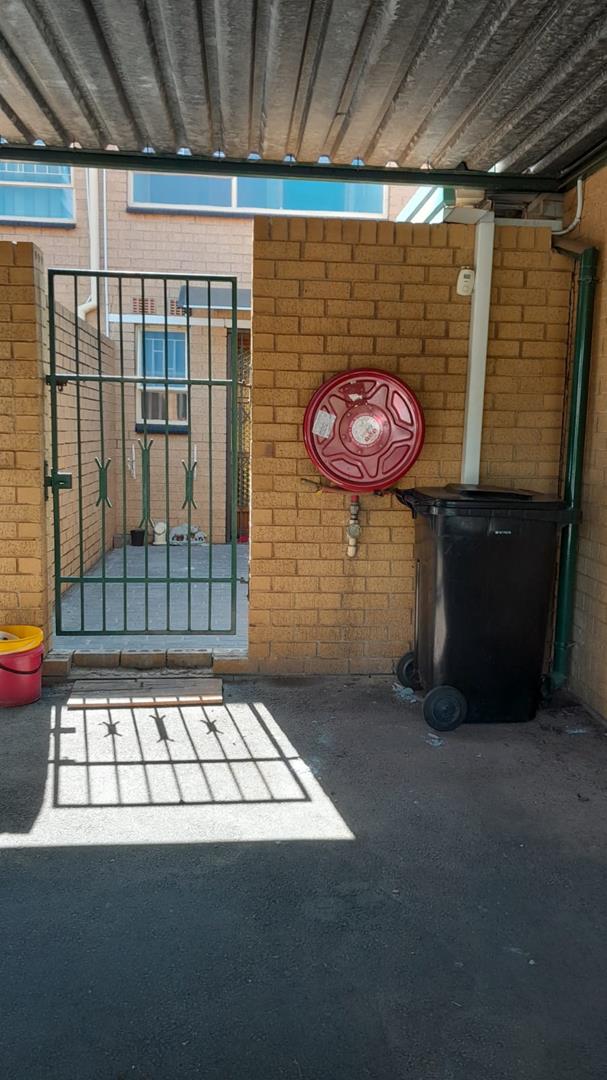 To Let 3 Bedroom Property for Rent in Birchleigh North Gauteng