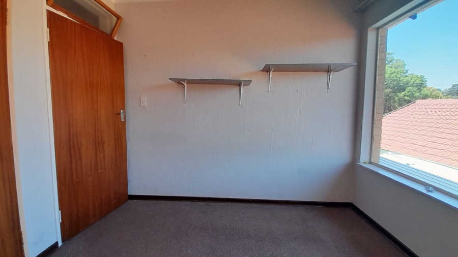 To Let 3 Bedroom Property for Rent in Birchleigh North Gauteng