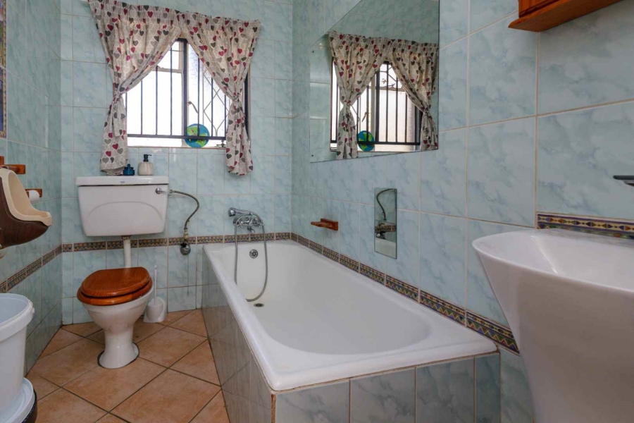 3 Bedroom Property for Sale in Brackenhurst Gauteng