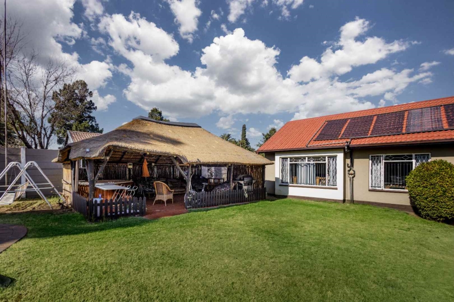 3 Bedroom Property for Sale in Brackenhurst Gauteng