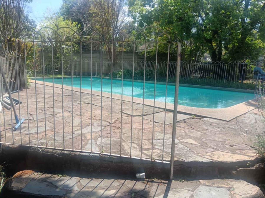 6 Bedroom Property for Sale in Plantation Gauteng