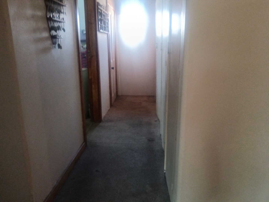 6 Bedroom Property for Sale in Plantation Gauteng