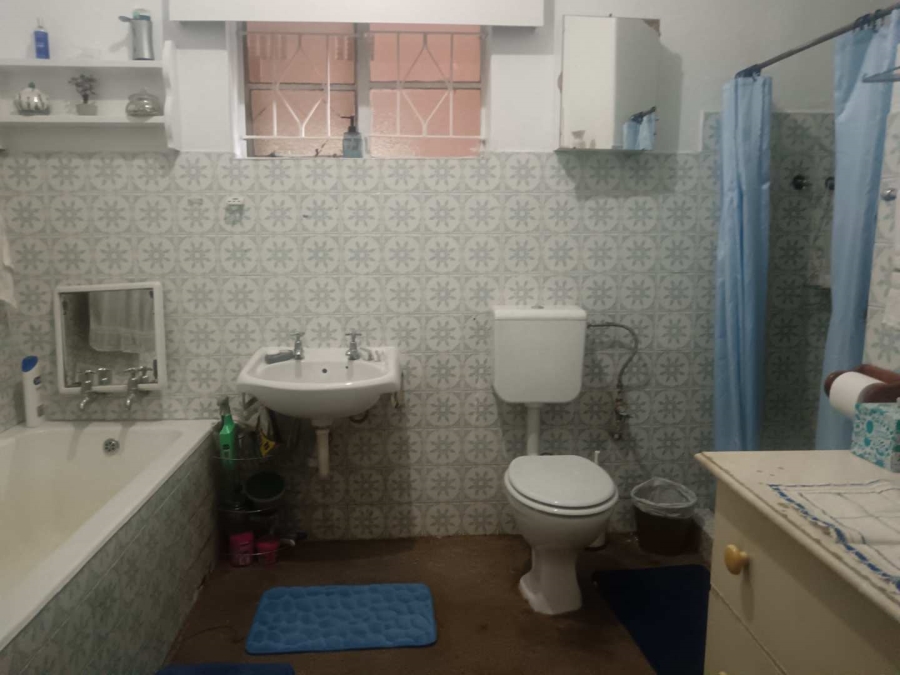 6 Bedroom Property for Sale in Plantation Gauteng