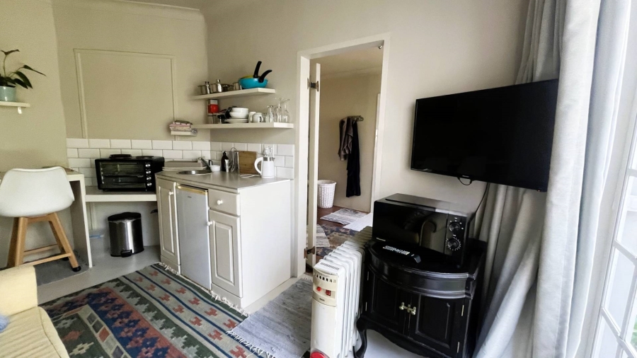 To Let 1 Bedroom Property for Rent in Emmarentia Gauteng