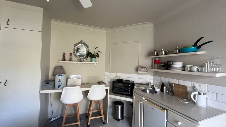 To Let 1 Bedroom Property for Rent in Emmarentia Gauteng