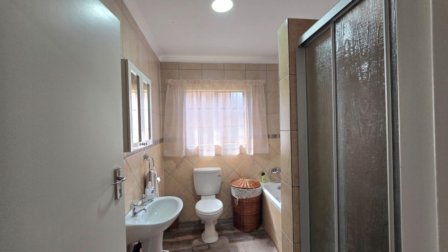 3 Bedroom Property for Sale in Rietfontein Gauteng