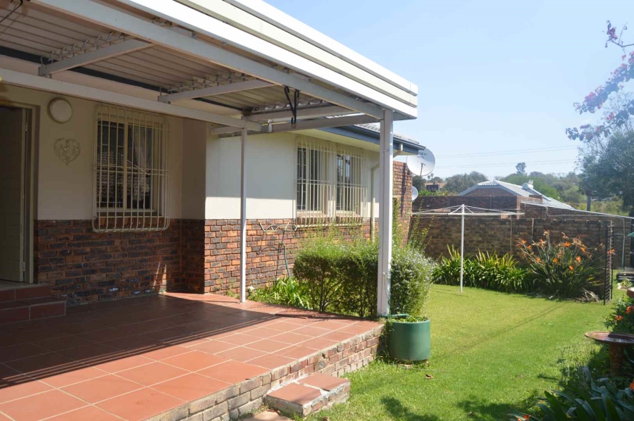 3 Bedroom Property for Sale in Erasmuskloof Gauteng