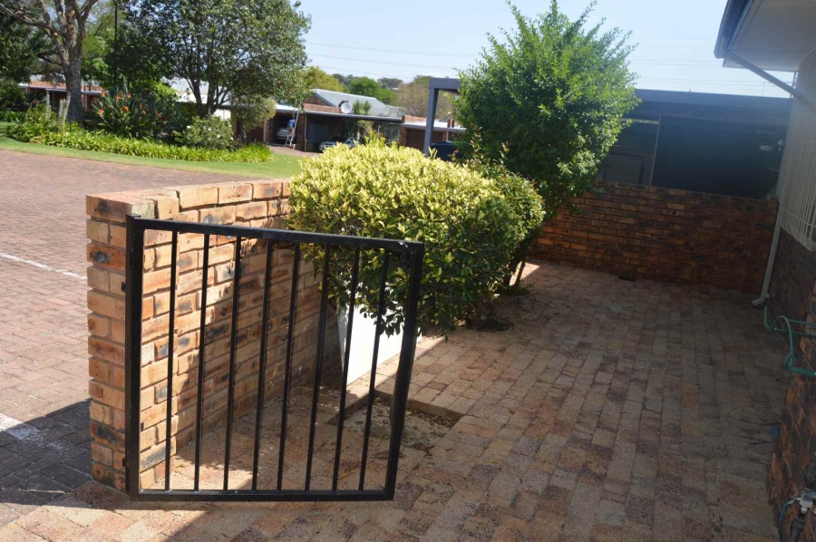 3 Bedroom Property for Sale in Erasmuskloof Gauteng