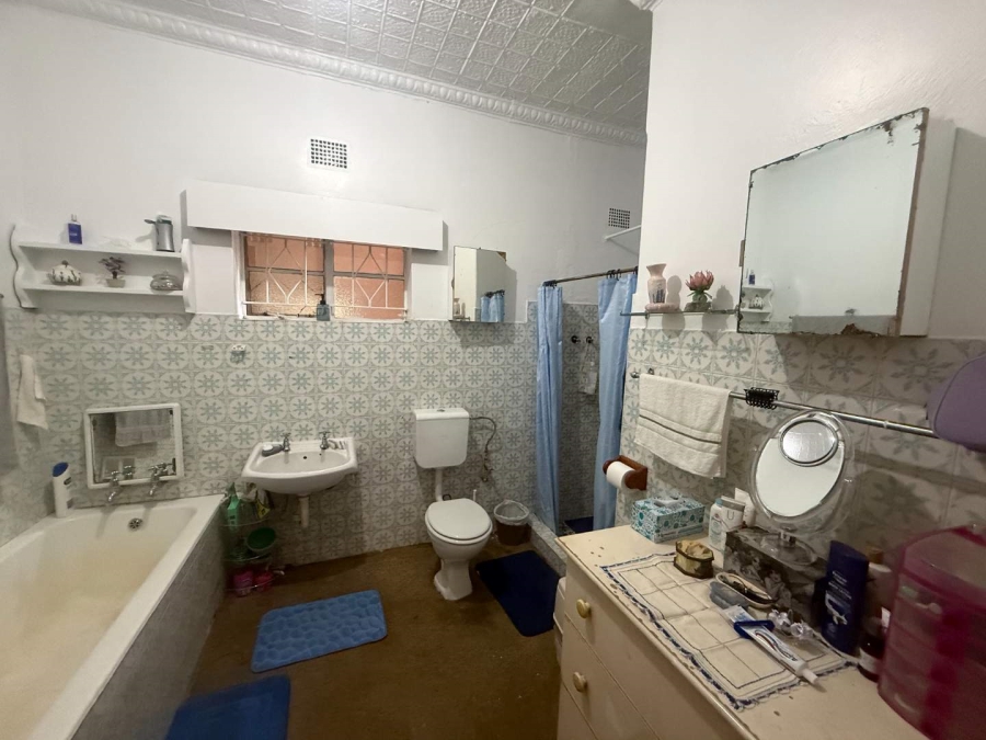 6 Bedroom Property for Sale in Plantation Gauteng