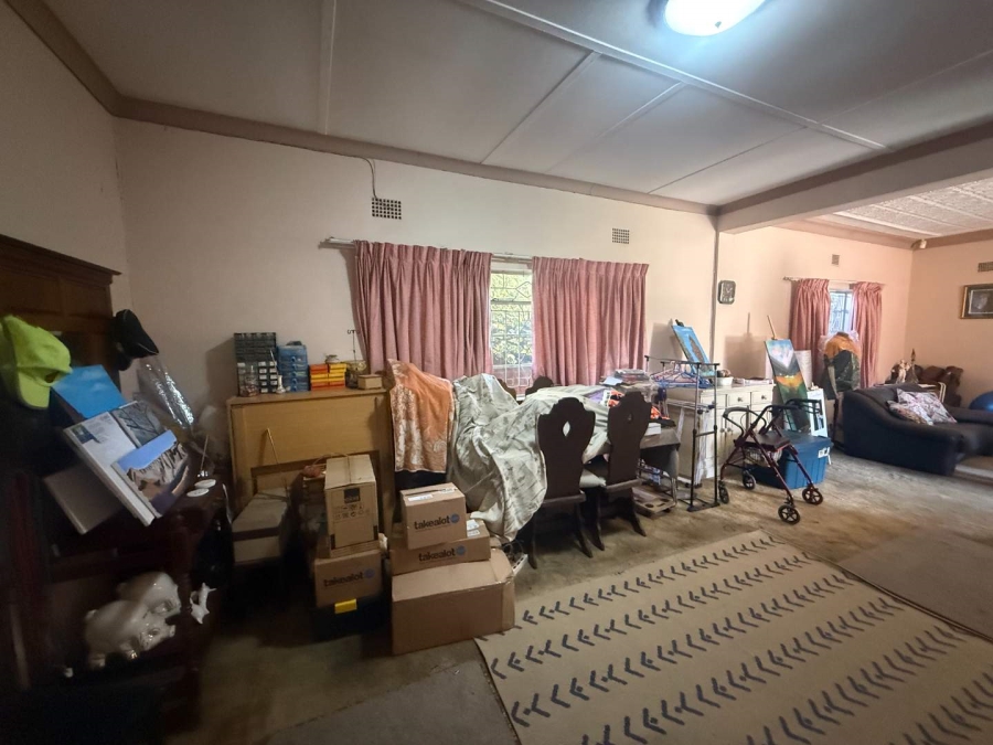 6 Bedroom Property for Sale in Plantation Gauteng