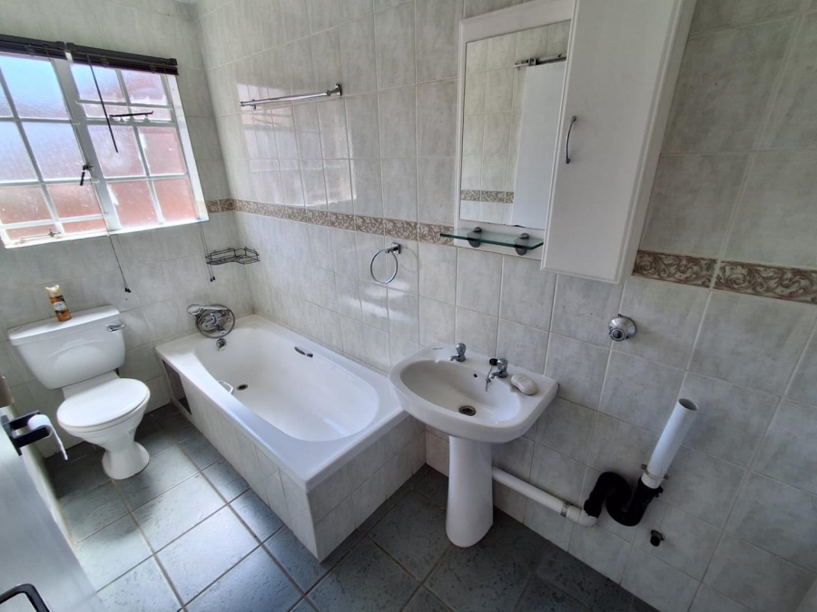 3 Bedroom Property for Sale in Clubview Gauteng