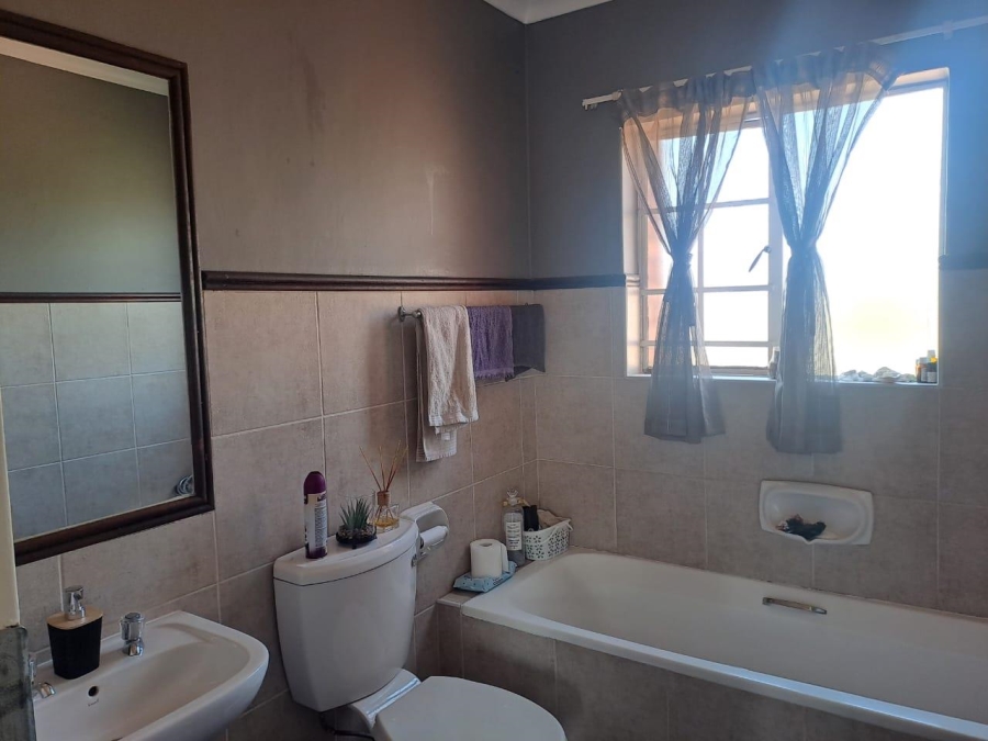3 Bedroom Property for Sale in Highveld Gauteng