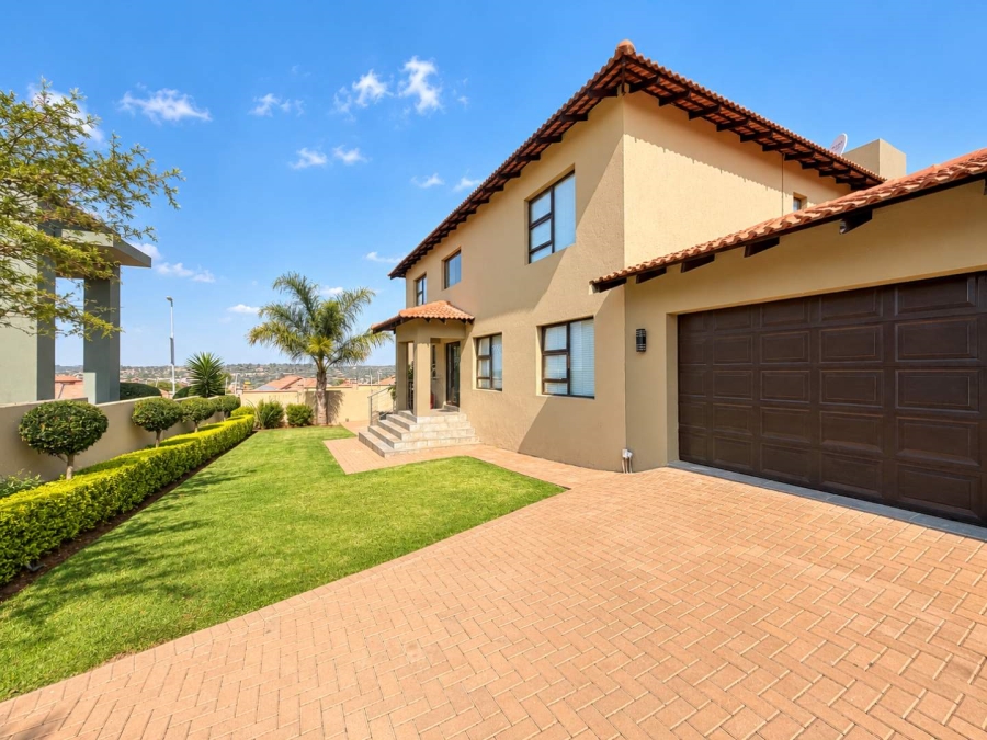 4 Bedroom Property for Sale in Homes Haven Gauteng