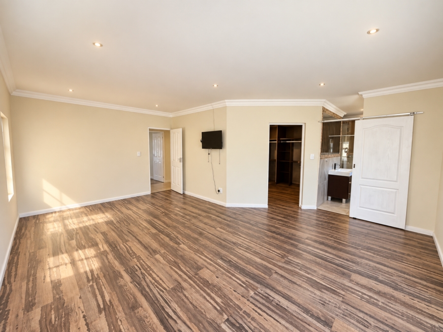 4 Bedroom Property for Sale in Homes Haven Gauteng