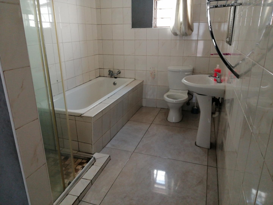 3 Bedroom Property for Sale in Diepkloof Zone 1 Gauteng