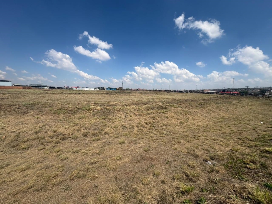 Commercial Property for Sale in Clayville Gauteng
