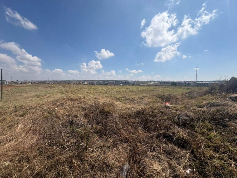 Commercial Property for Sale in Clayville Gauteng