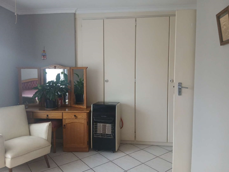 2 Bedroom Property for Sale in Albertsdal Gauteng