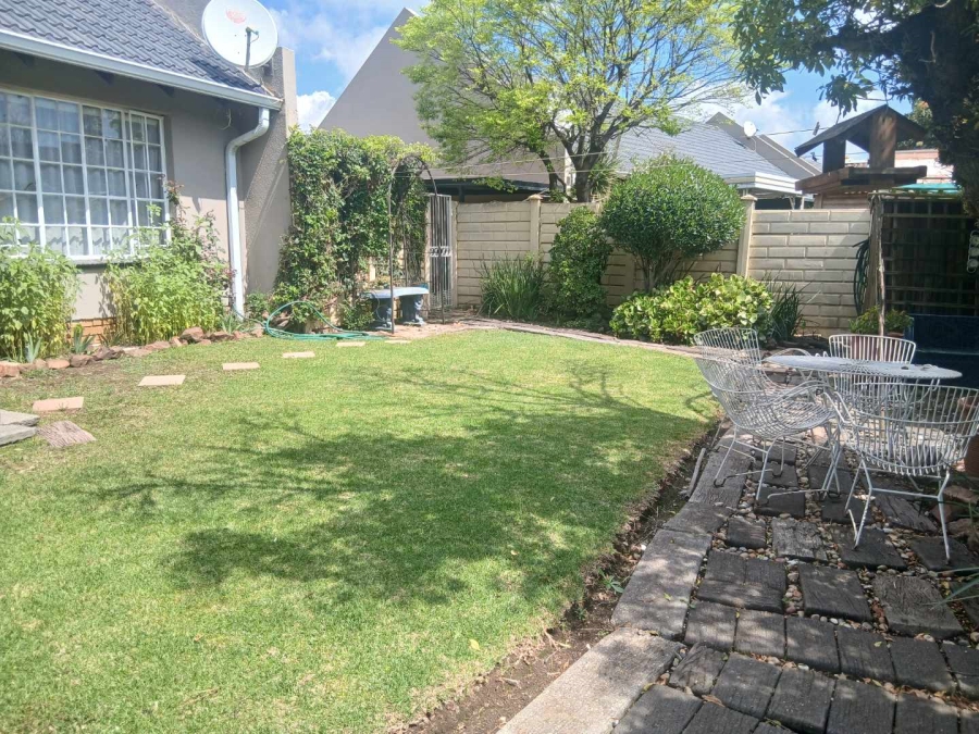 2 Bedroom Property for Sale in Albertsdal Gauteng
