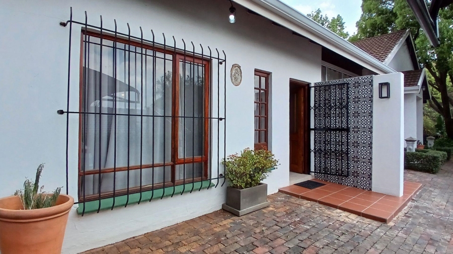 To Let 1 Bedroom Property for Rent in Hurlingham Manor Gauteng