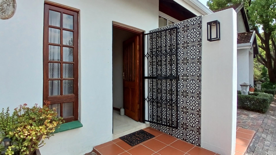 To Let 1 Bedroom Property for Rent in Hurlingham Manor Gauteng